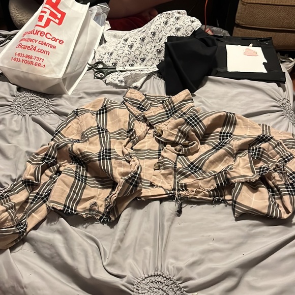 Cropped flannel - Picture 2 of 2